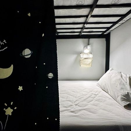 Prachan Hostel トンサラ エクステリア 写真