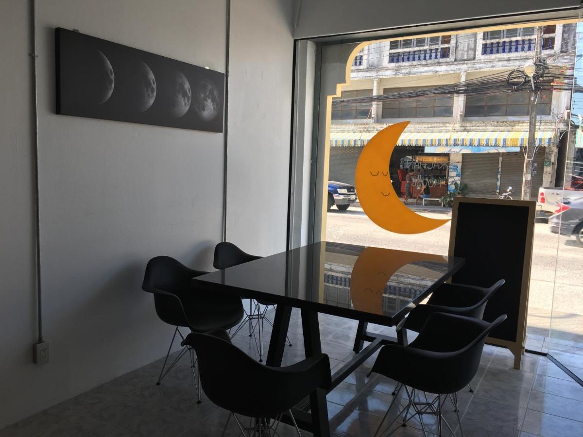 Prachan Hostel トンサラ エクステリア 写真