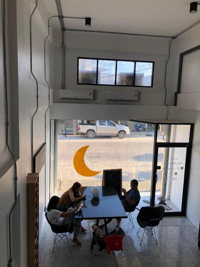 Prachan Hostel トンサラ エクステリア 写真